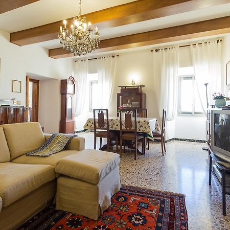 Appartamento Il Grillo Fossato di Vico Εξωτερικό φωτογραφία